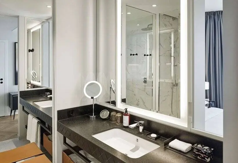 Standard Room Superior Floor, Andaz Vienna Am Belvedere, By Hyatt