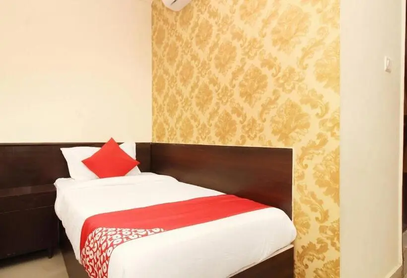 トリプルクラシックルーム, O Vasundhara Guest House Near Tankbund
