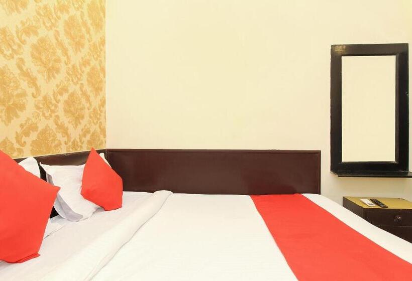 基本间, O Vasundhara Guest House Near Tankbund