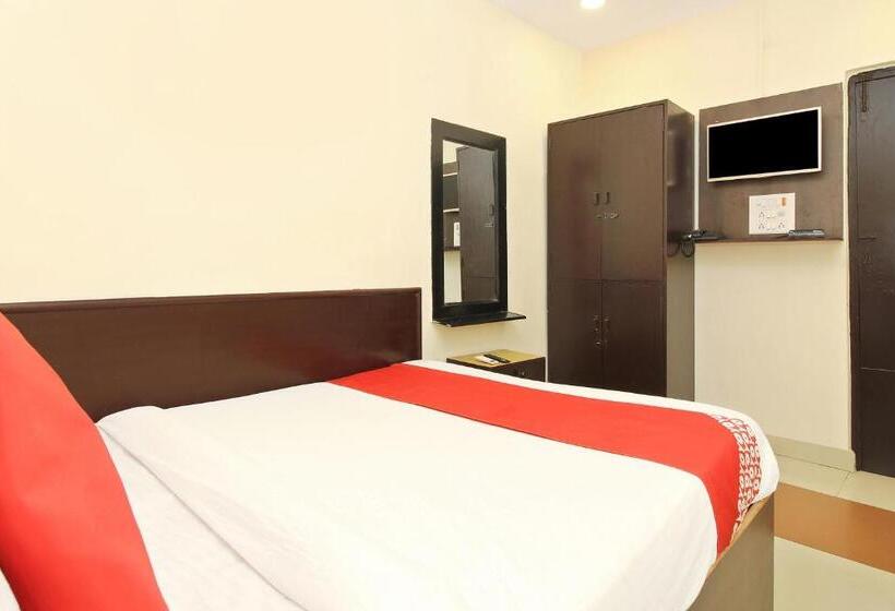 غرفة أساسية, O Vasundhara Guest House Near Tankbund