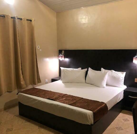 キングサイズベッドのデラックスルーム, Posh Apartments Business