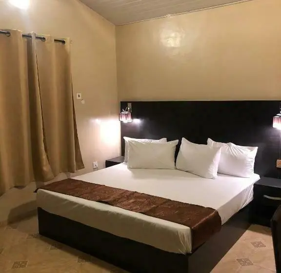 اتاق لوکس با تخت بزرگ, Posh Apartments Business