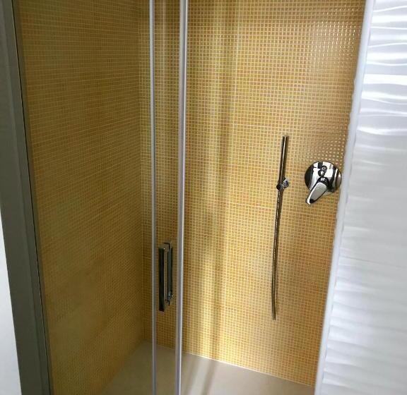 1ベッドルームアパートメント, Time Out Apart