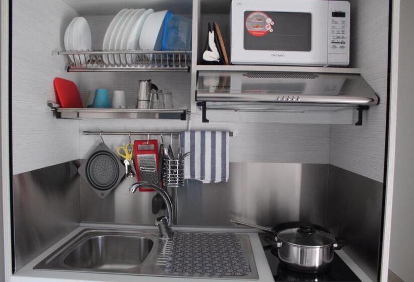 １ベッドルームアパートメント, Time Out Apart