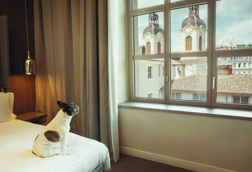 キングサイズベッドのデラックスルーム, Intercontinental Lyon Hotel Dieu, An Ihg
