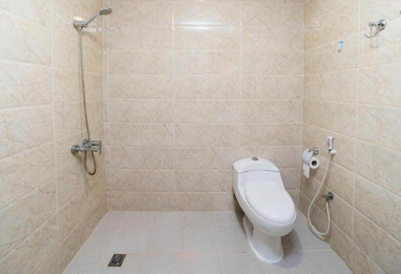 Deluxe Room, Eastren Front