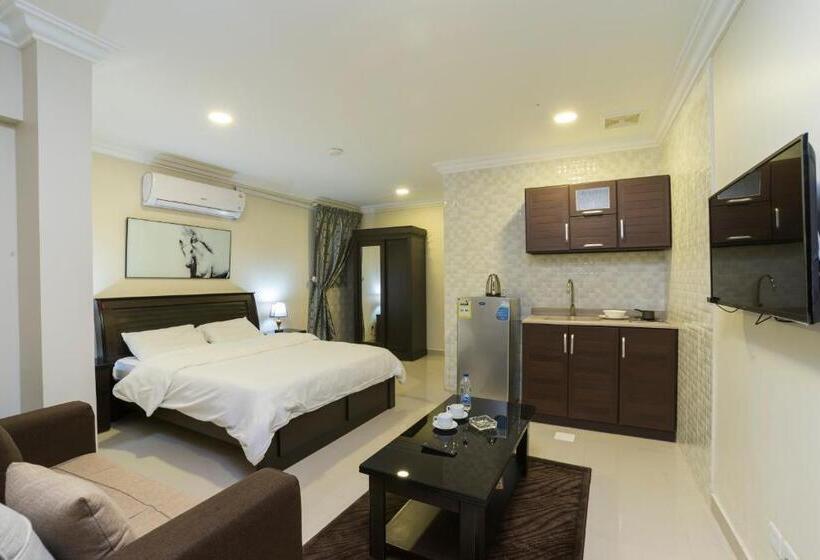 Deluxe Room, Eastren Front