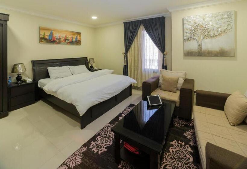 1 Bedroom Deluxe Apartment, Eastren Front