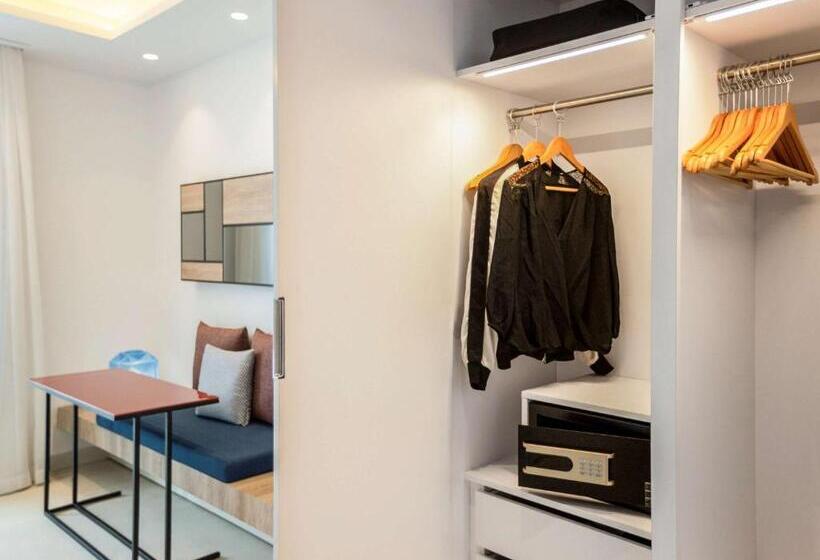 带露台的标准工作室, Aparthotel Adagio Premium Casablanca City Center