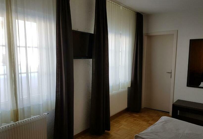 غرفة قياسية, Auberge De La Couronne