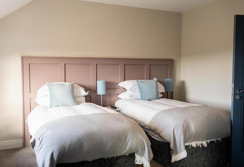 غرفة ديلوكس, Sheedy's Doolin