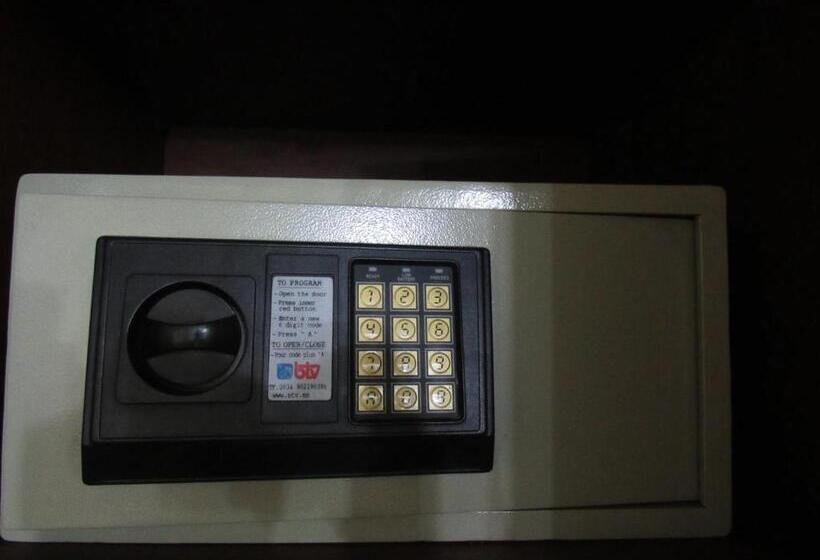 Standard Triple Room, Ciudad De Vitoria