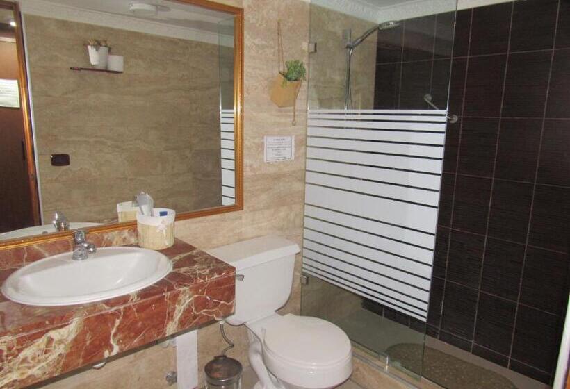 Classic Quadruple Occupancy Room, Ciudad De Vitoria