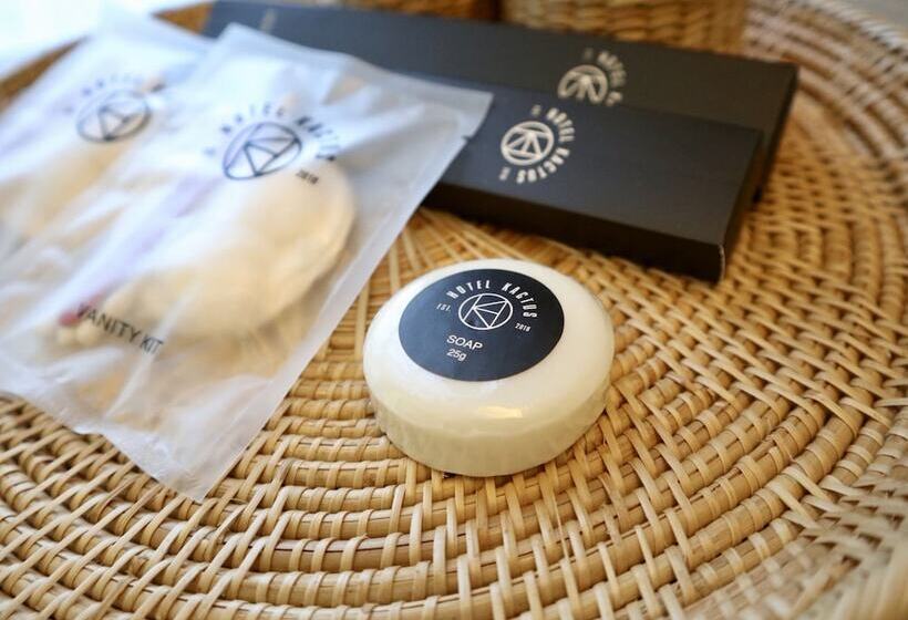 اتاق لوکس, Kactus