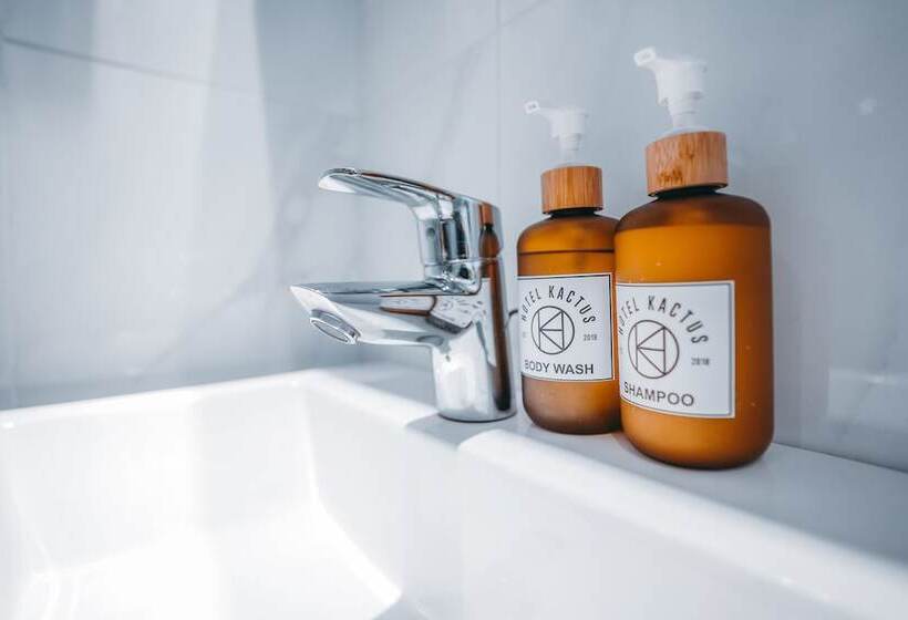 اتاق لوکس, Kactus