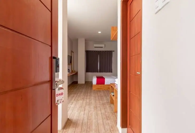 デラックスルーム, Capital O 436 Raz Residence