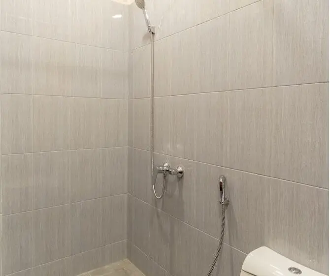 デラックスルーム, Capital O 436 Raz Residence