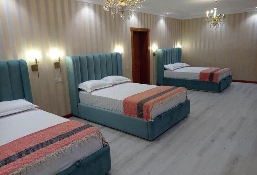 سرير فى غرفة مشتركه, Comfortable Home Stay