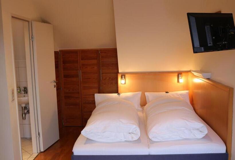 标准间带阳台, Gästehaus Kirschgarten