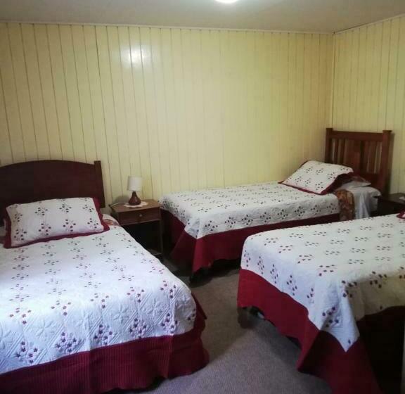 Номер Стандарт Трехместный, Hostal El Mirador 2