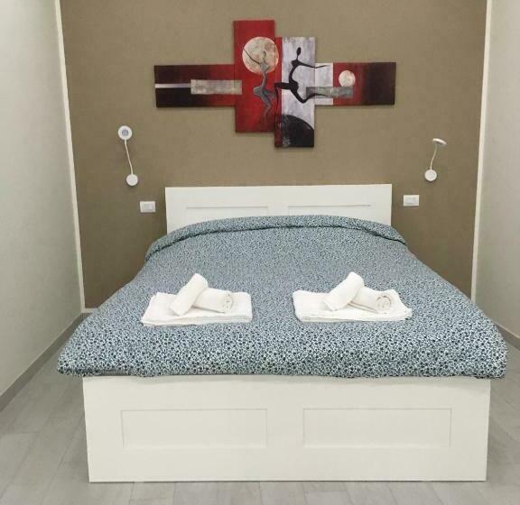 اتاق لوکس, Sagittabondo