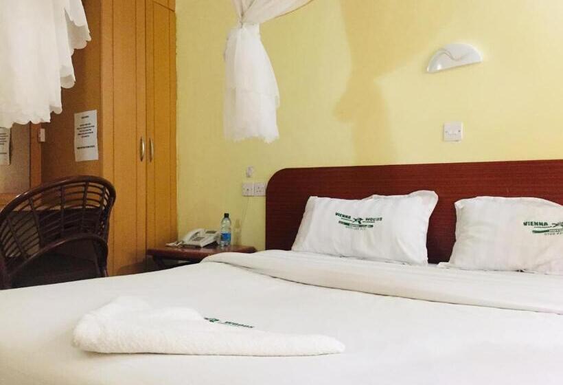 اتاق استاندارد یک نفره, Vienna Woods Hotel Nakuru
