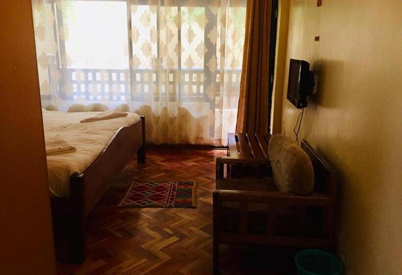 اتاق استاندارد, Vienna Woods Hotel Nakuru