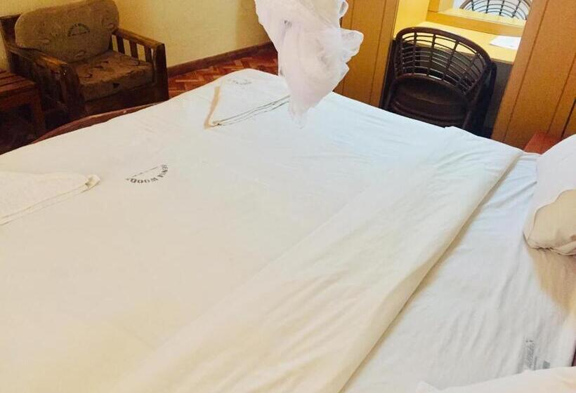 اتاق استاندارد, Vienna Woods Hotel Nakuru