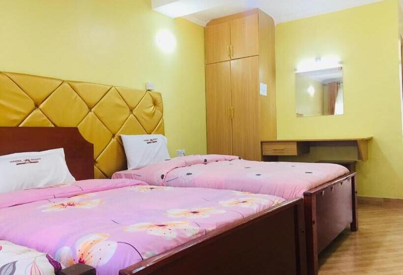 اتاق سوپریور سه تخته, Vienna Woods Hotel Nakuru