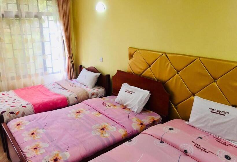 اتاق سوپریور با چشم‌انداز باغ, Vienna Woods Hotel Nakuru