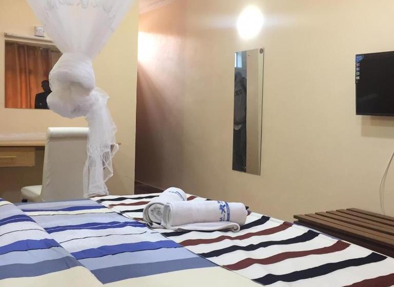 اتاق استاندارد یک نفره, Vienna Woods Hotel Nakuru