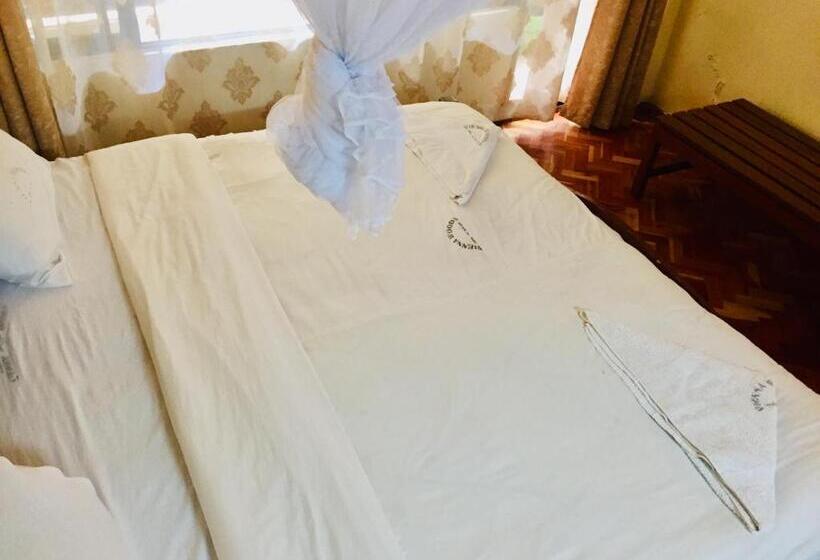 اتاق استاندارد, Vienna Woods Hotel Nakuru