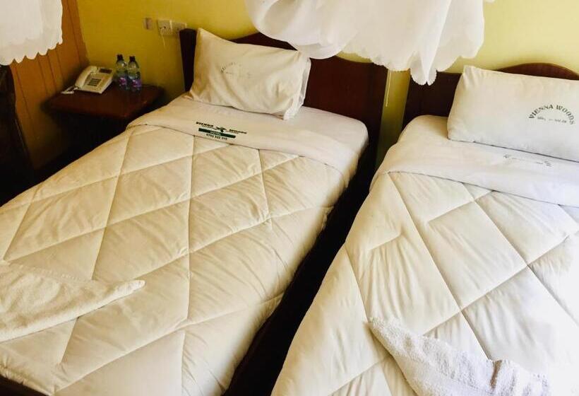 اتاق سوپریور با چشم‌انداز باغ, Vienna Woods Hotel Nakuru