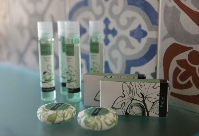 חדר דלוקס עם נוף להרים, Relais Del Borgo