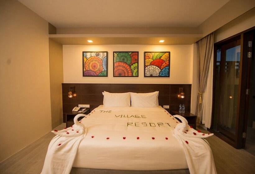 اتاق لوکس با چشم‌انداز دریا, The Village Resort
