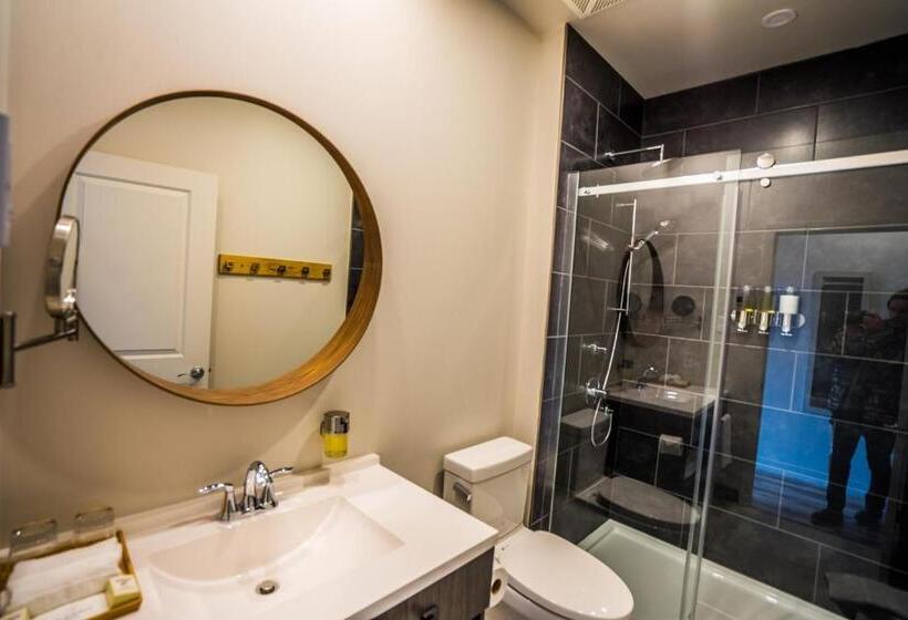 Номер Стандарт с Балконом, Le Bellevue Modern Lodge