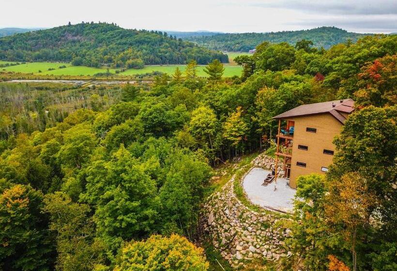 Номер Стандарт с Балконом, Le Bellevue Modern Lodge