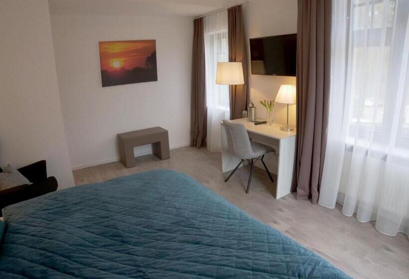 Quarto Estandar, Oberwaldhaus