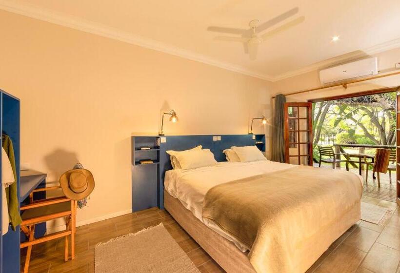 اتاق استاندارد با چشمانداز باغ, Sedia