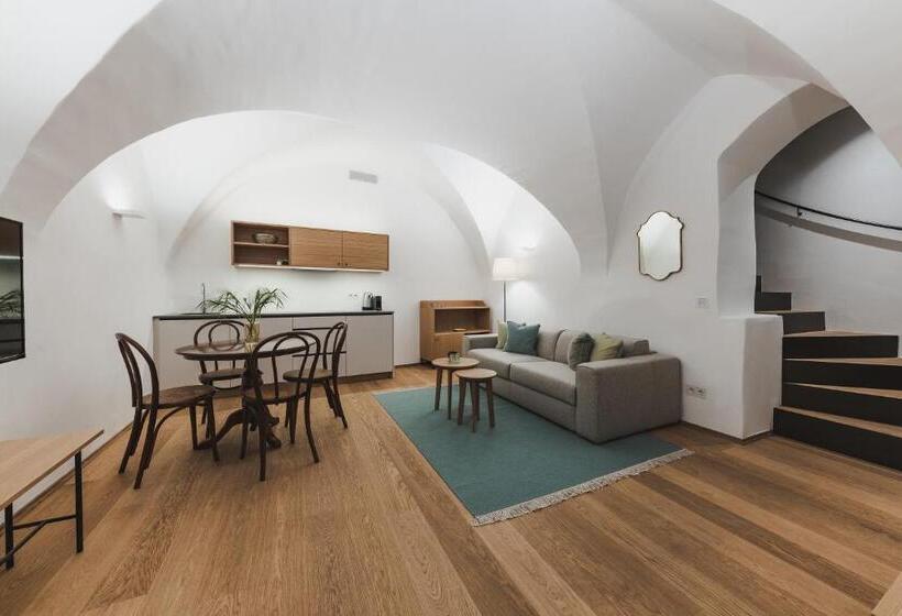 آپارتمان 1 خوابه, Kuntino Suites