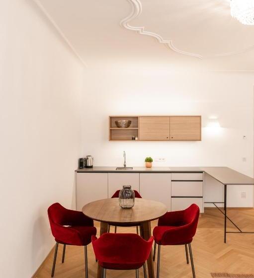 شقة غرفتين, Kuntino Suites