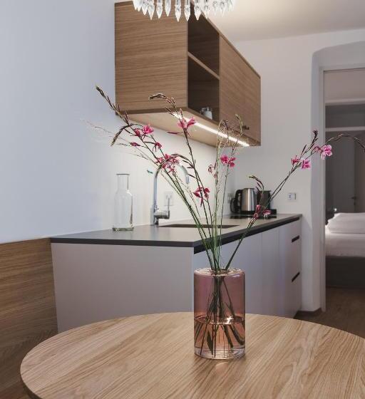 Апартаменты 1 Спальня с Балконом, Kuntino Suites