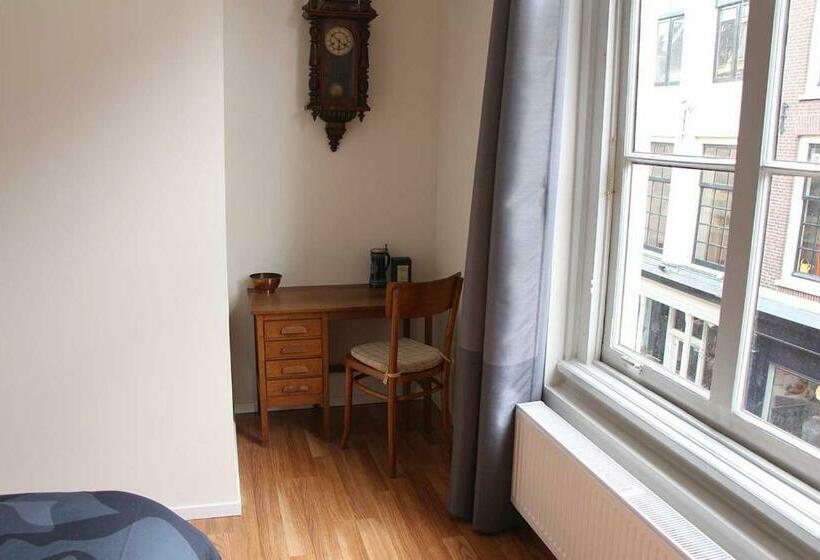 غرفة قياسية, B&b Utrecht Domkwartier