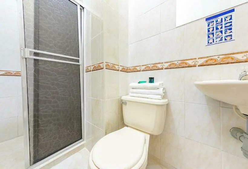 اتاق استاندارد سه نفره, Ayenda 1228 Balcones De La 70