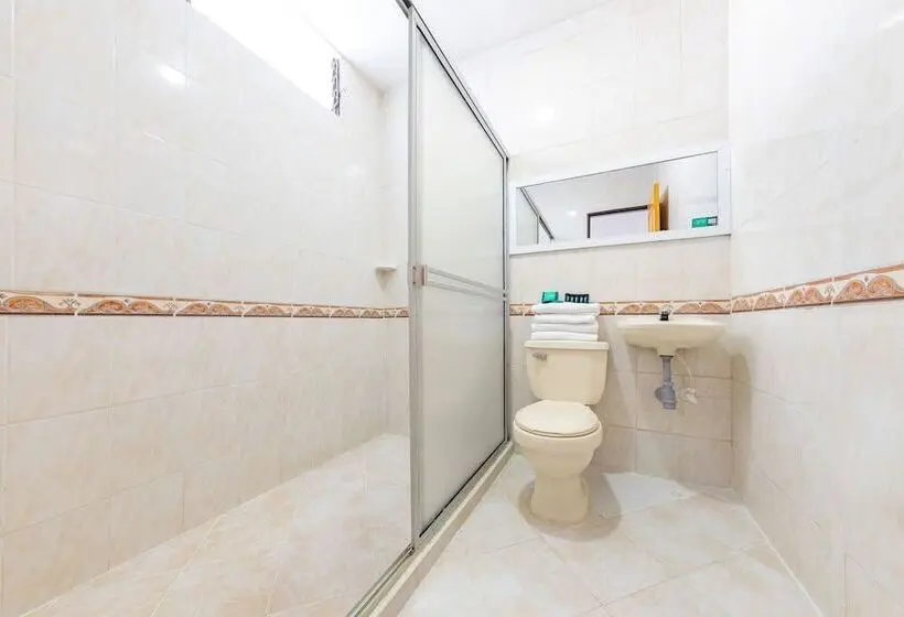 اتاق خانوادگی, Ayenda 1228 Balcones De La 70