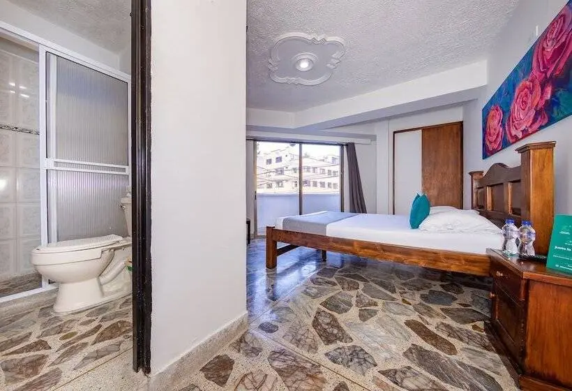 اتاق استاندارد یک نفره, Ayenda 1228 Balcones De La 70