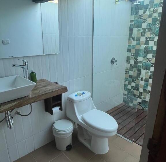 Quarto Familiar, Beyonda