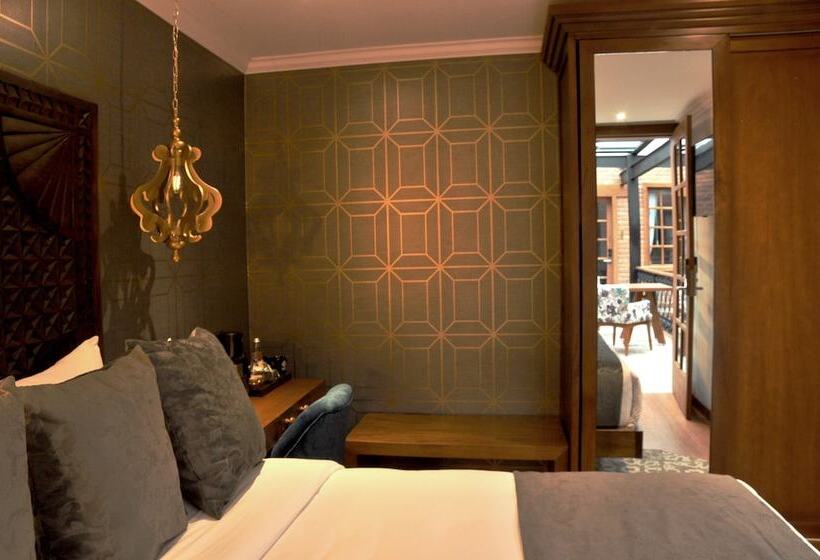 اتاق پرمیوم, Cruz Del Vado