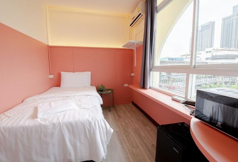 اتاق استاندارد یک نفره, Spacy Bkk