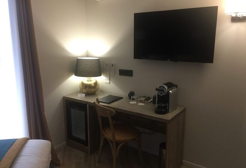 Номер Классика Двуспальная Кровать, Best Western Le Vauban